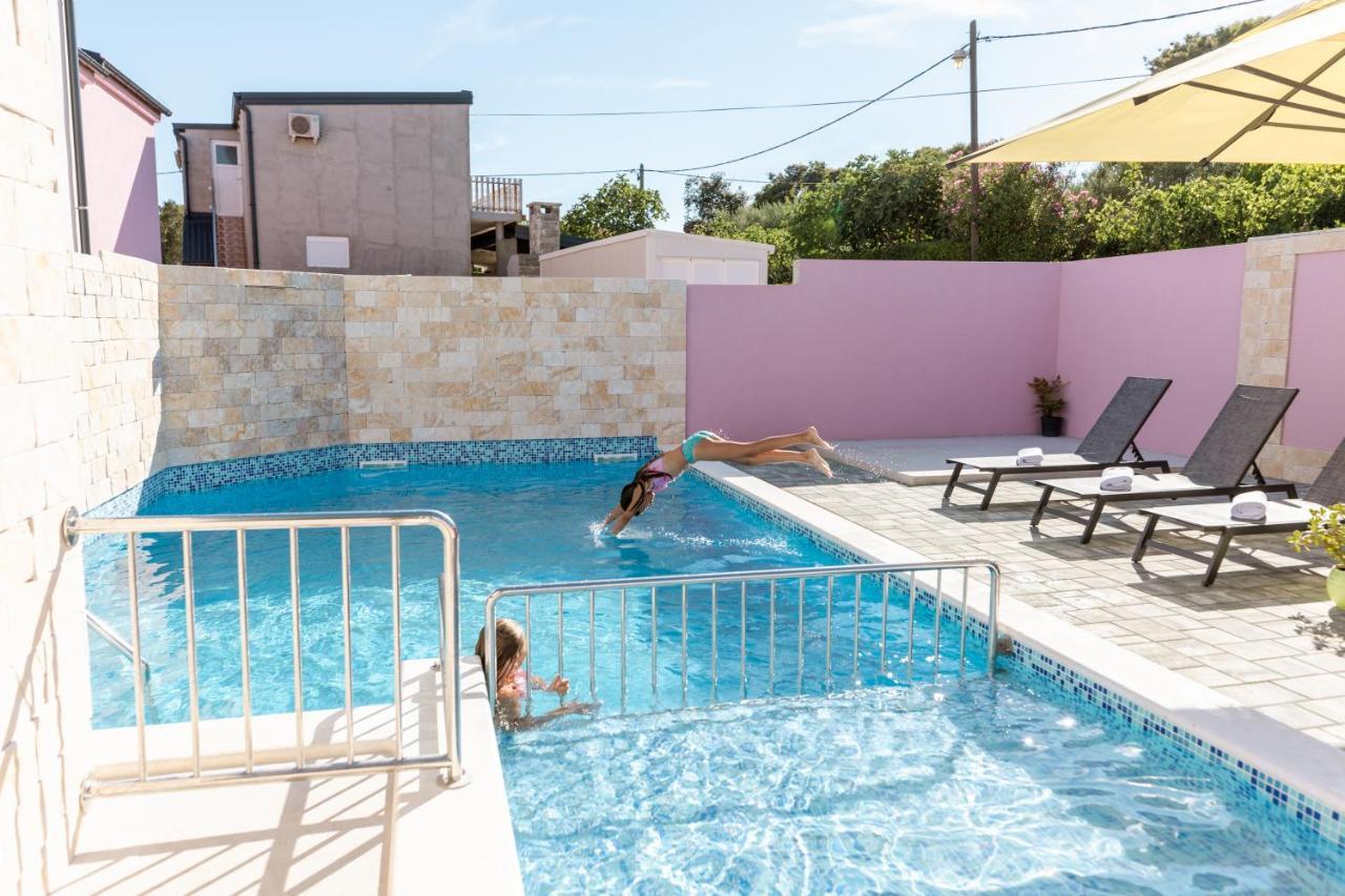 Apartman Laura Vir Kültér fotó