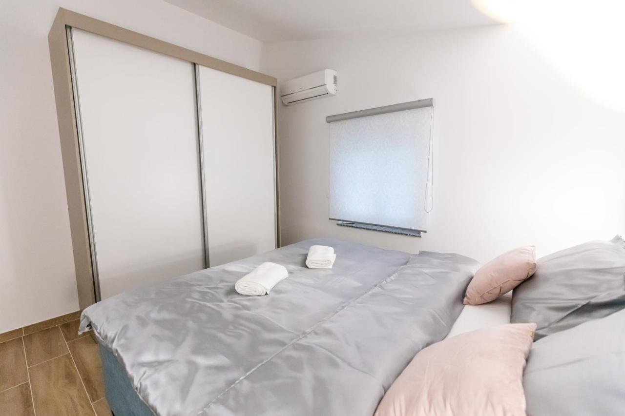 Apartman Laura Vir Kültér fotó