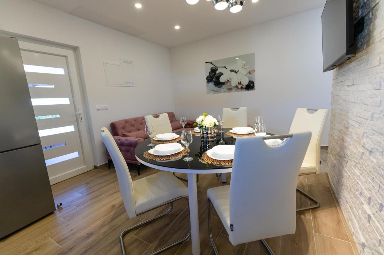 Apartman Laura Vir Kültér fotó