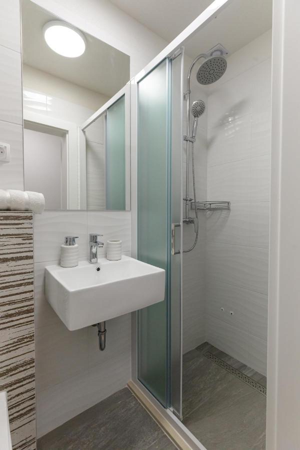 Apartman Laura Vir Kültér fotó